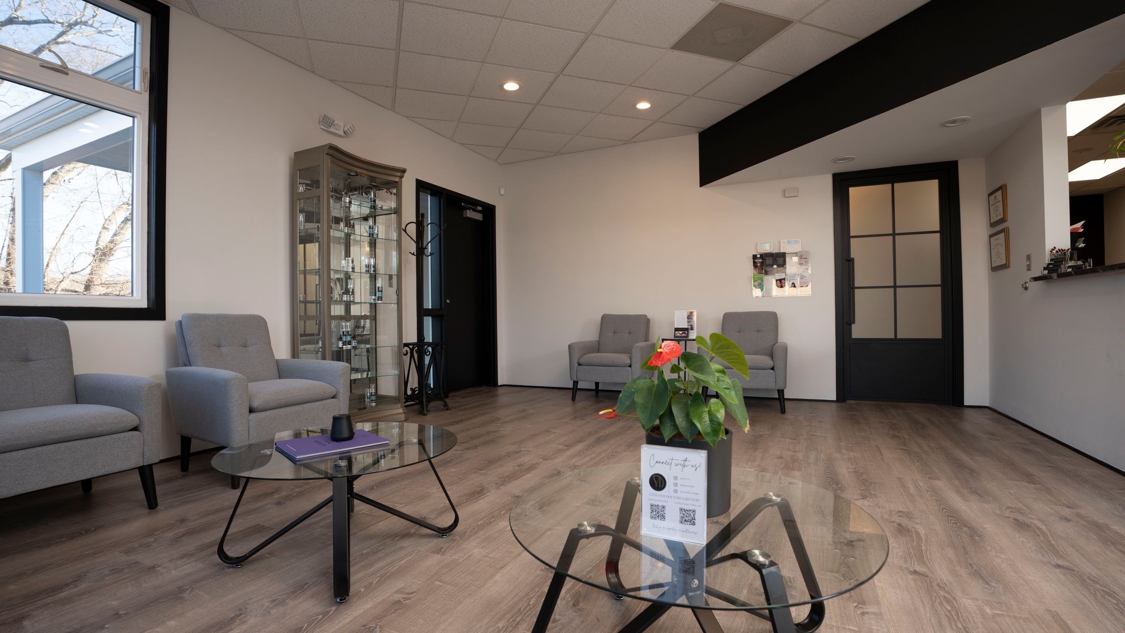 Modern waiting area with comfortable seating.